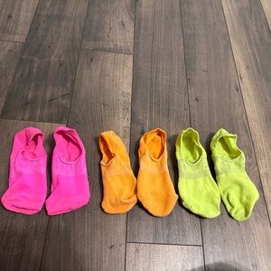 Women's Power Stride No-Show Socks with Active Grip
3 Pack. Size small.